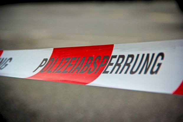 Polizeieinsatz in Kempten: Bäckerei als Unfallopfer. 